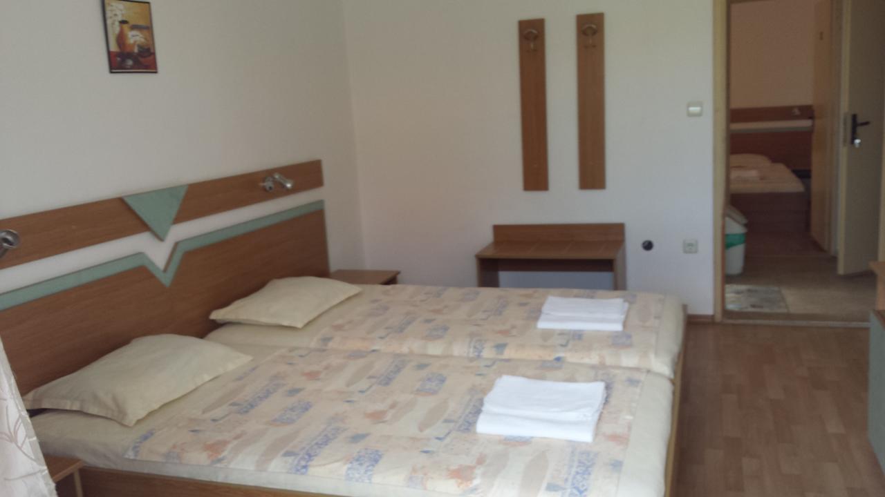 Hotel Diva Равда Экстерьер фото