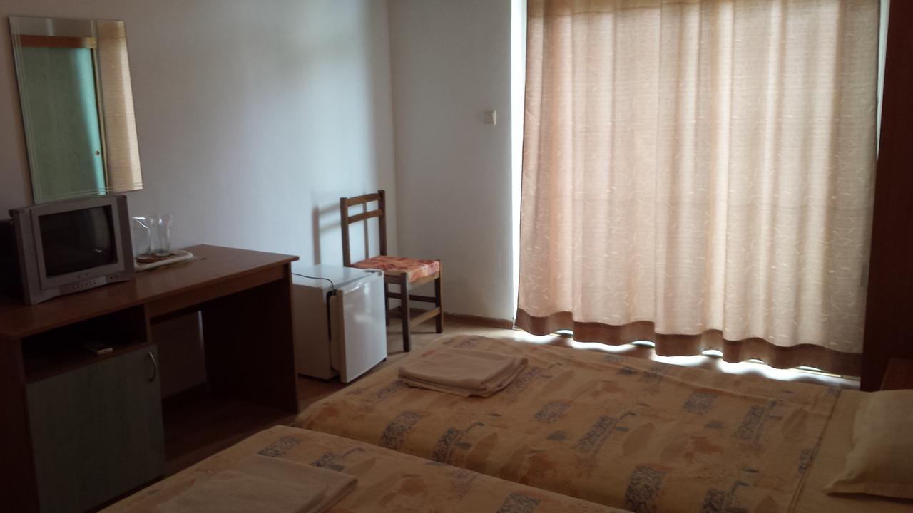 Hotel Diva Равда Экстерьер фото