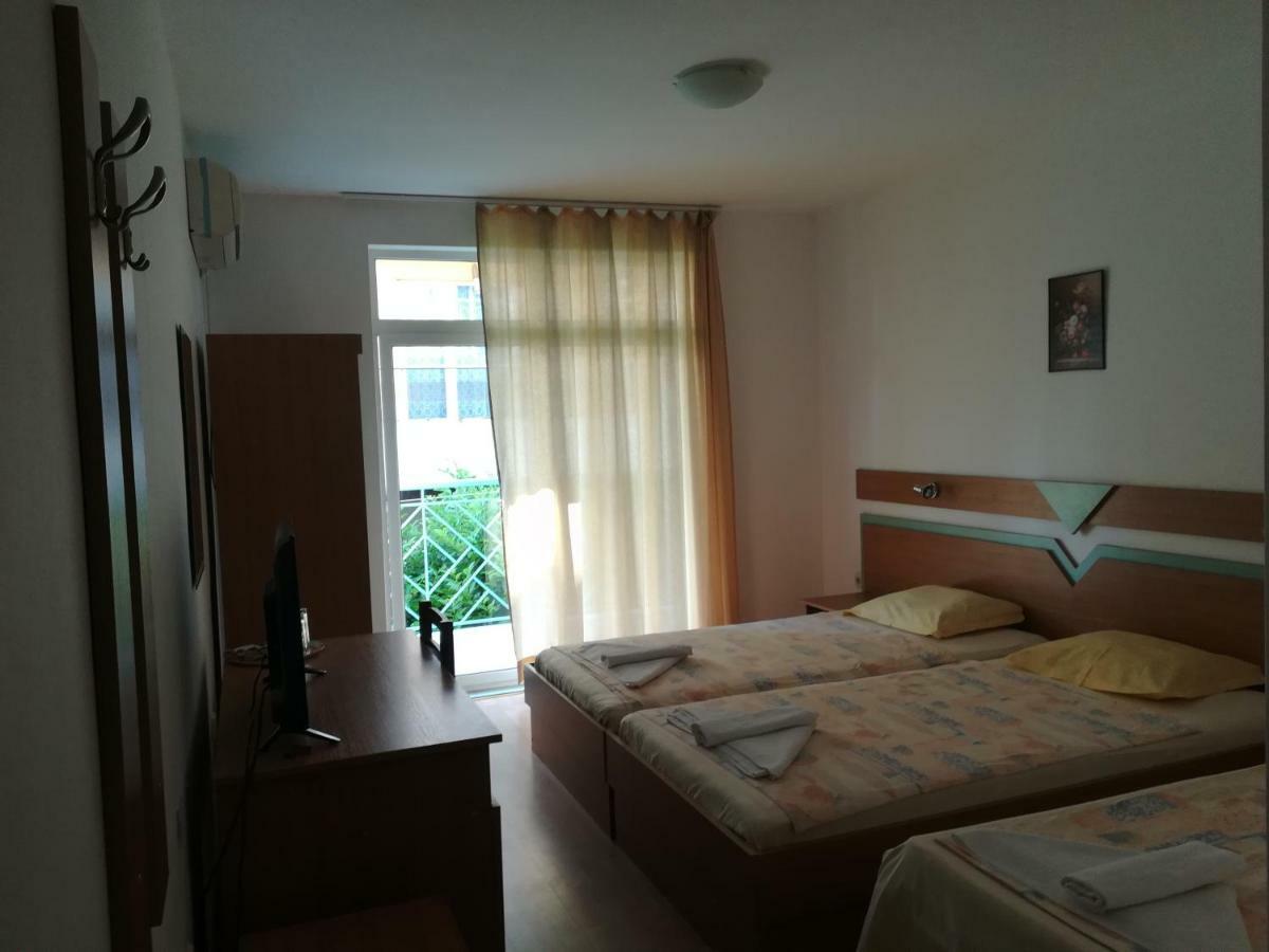 Hotel Diva Равда Экстерьер фото