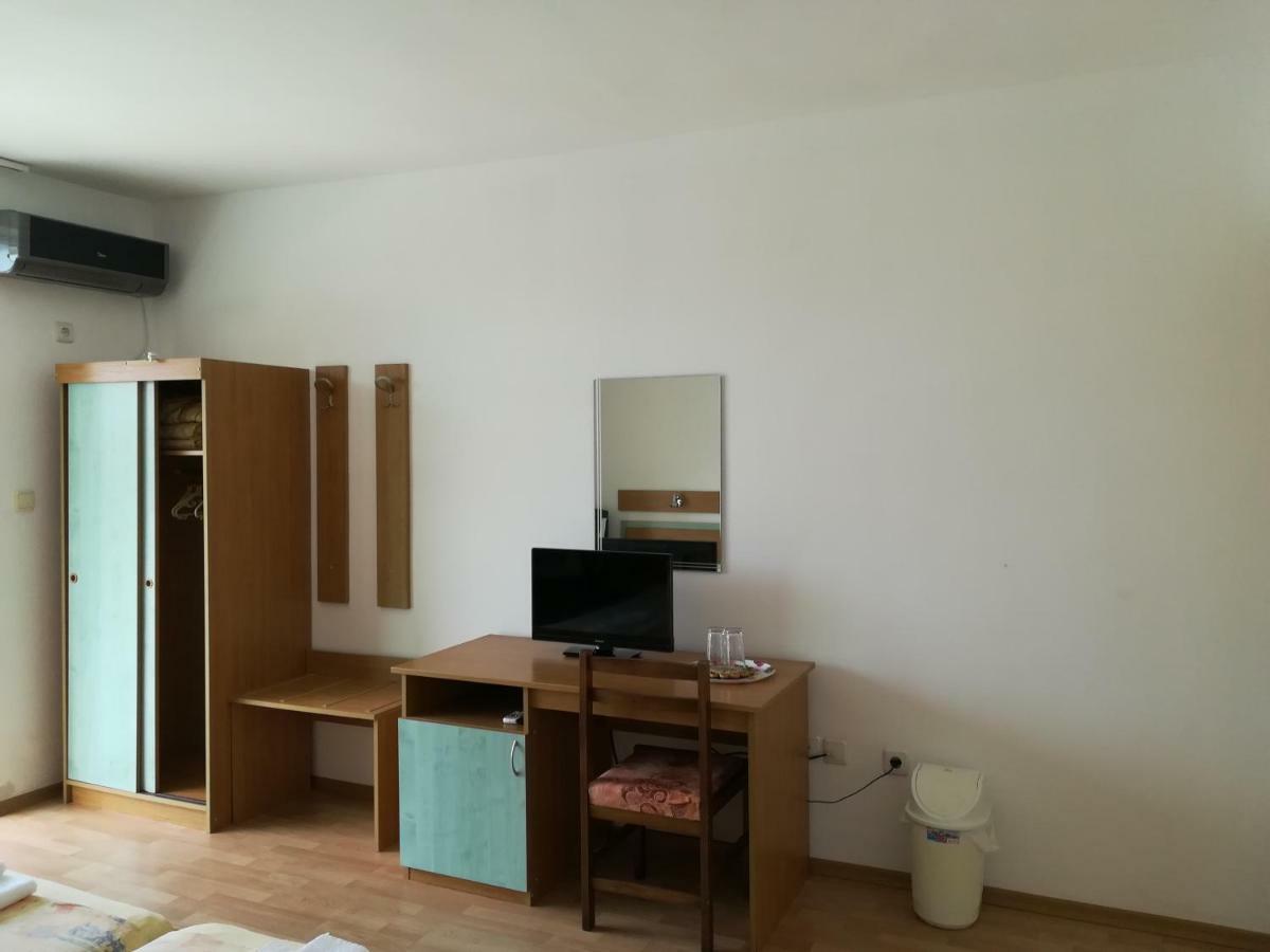 Hotel Diva Равда Экстерьер фото