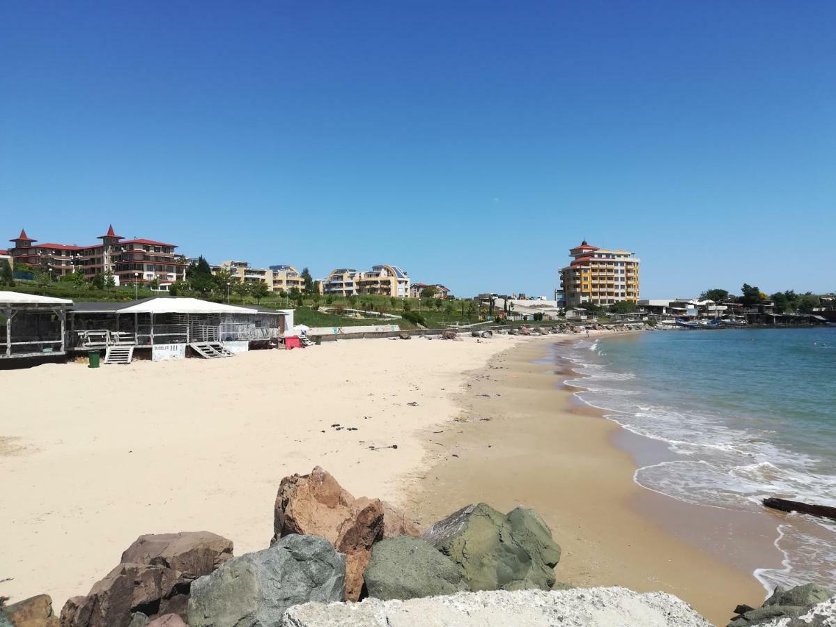 Hotel Diva Равда Экстерьер фото